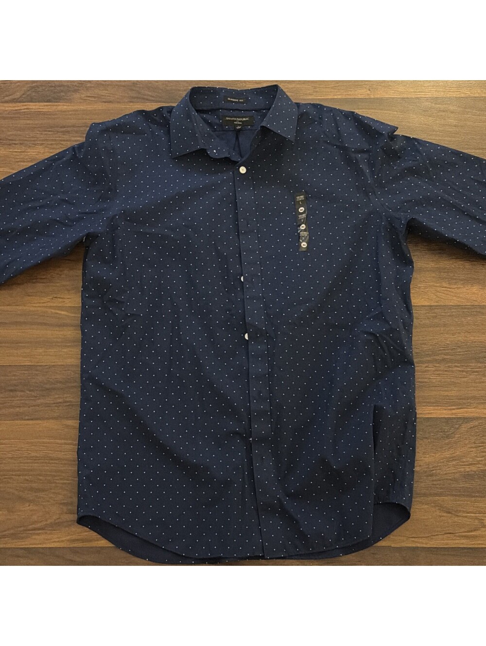 Banana Republic Classic Fit Mens L Blue Dot Long Sleeve Button Down never worn